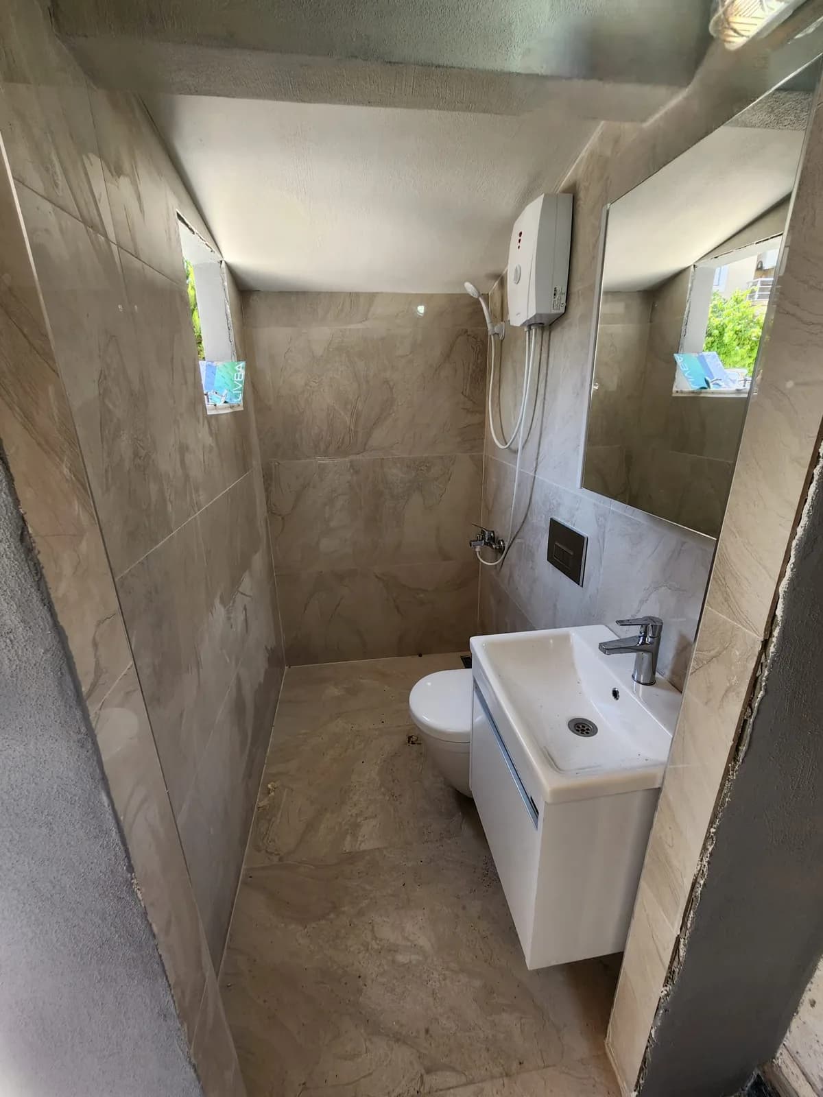 Anahtar teslim banyo (bataryalı, aynalı) — CMT Şahin Yapı Anahtar Teslim Tadilat